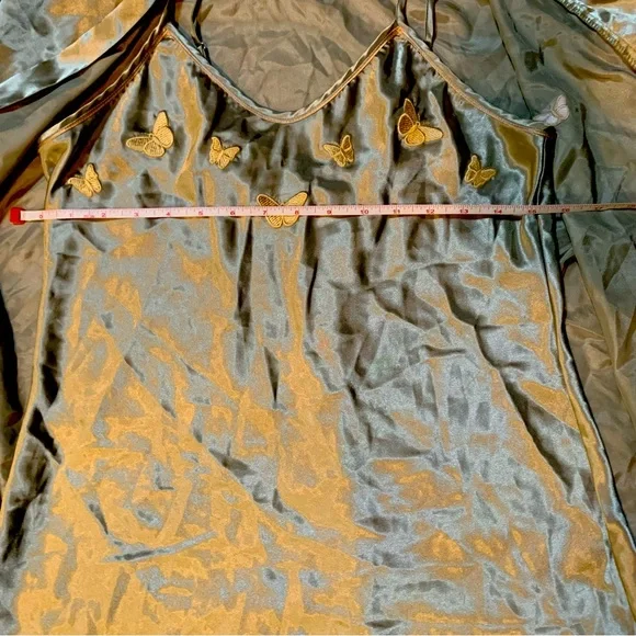 Vintage Slip & Robe Set - Picture 4 of 7